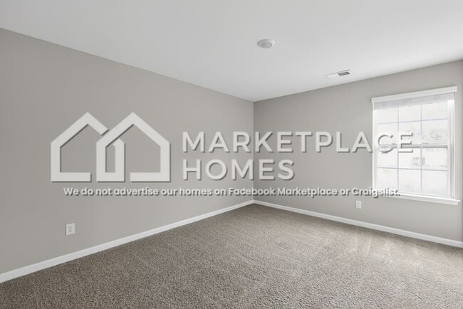 Building Photo - 923 Elliot Rd