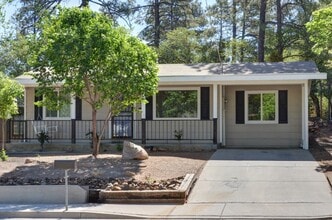 Building Photo - 3 Bedroom Home in Prescott for Rent!