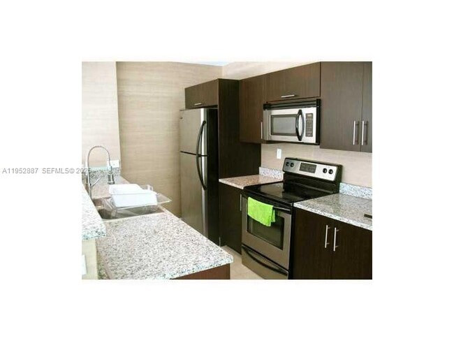 Building Photo - 2694 Inagua Ave