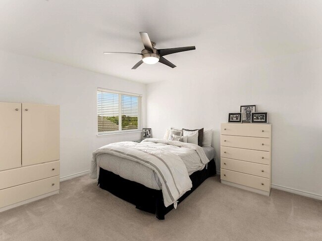 Building Photo - 7436 Stoney Point Dr