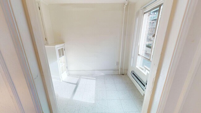 Interior Photo - The Carlton Apartments