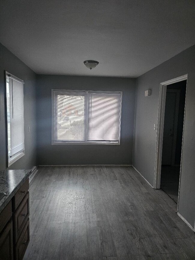 Building Photo - 18417 Glastonbury Rd