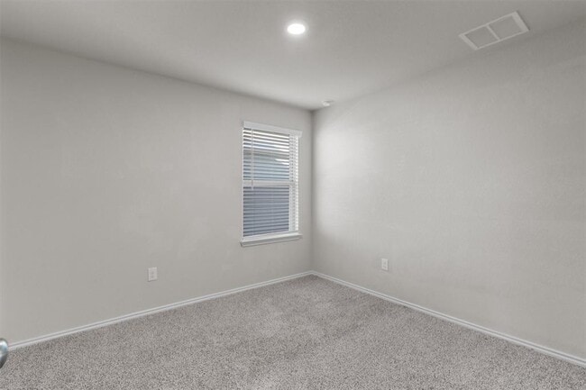 Building Photo - 222 Jaycen Ln