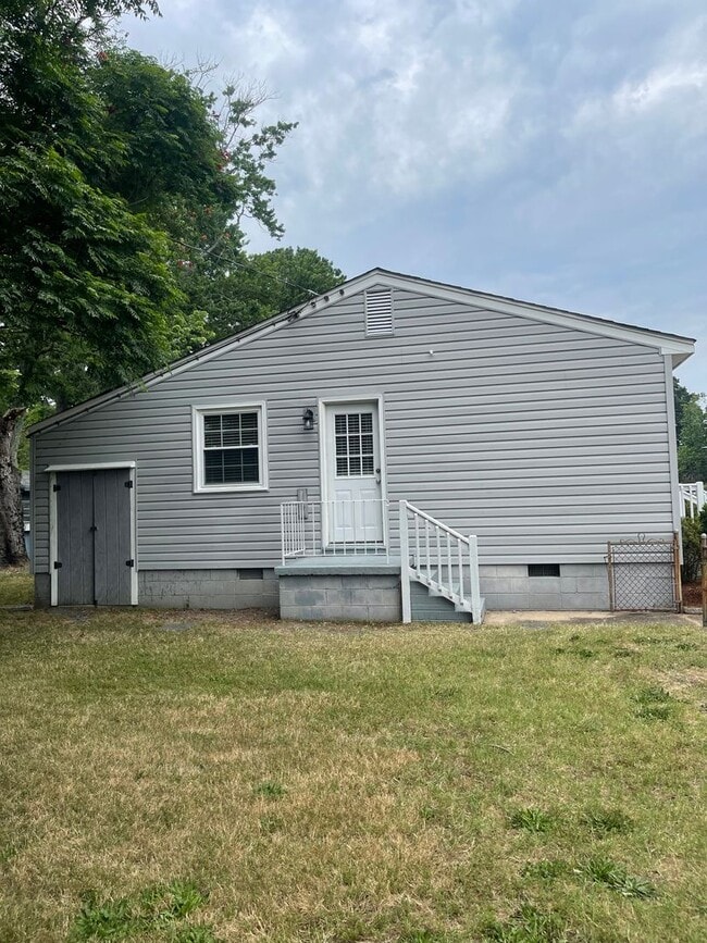 Building Photo - 7701 Roanoke Ave
