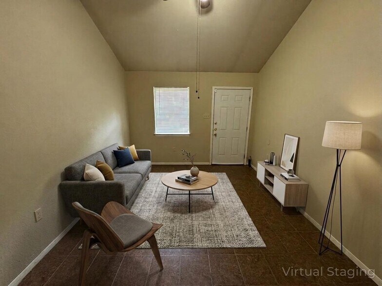 Building Photo - 310 W Washington Ave