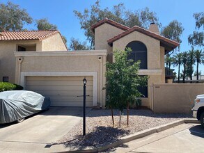 Building Photo - Chandler Home