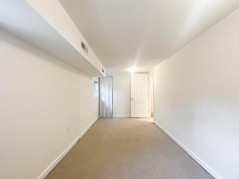 Building Photo - 787 Fairmont St NW