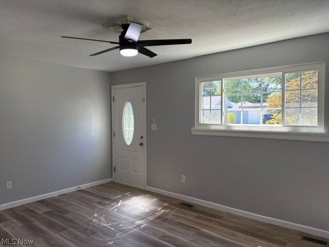 Building Photo - 4837 Willowbrook Dr