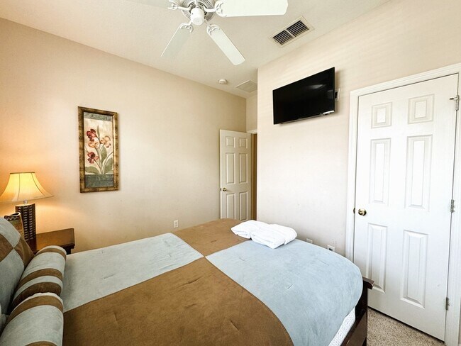 Building Photo - 3078 Seaview Castle Dr