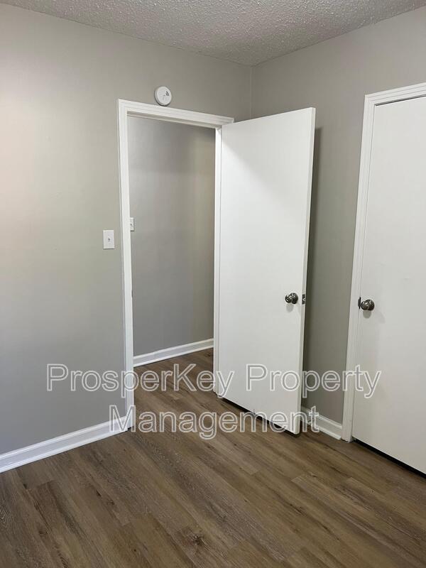 Building Photo - 3407 Flintstone Ct
