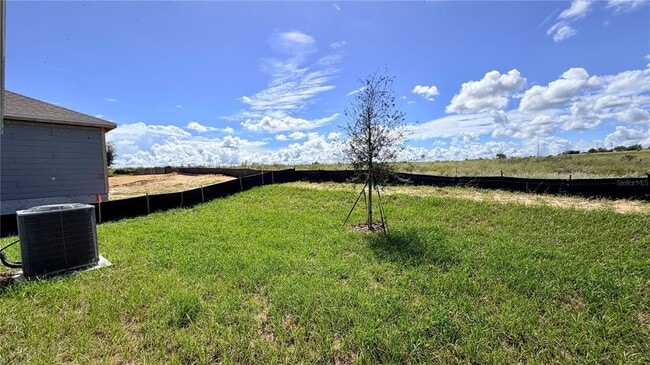 Building Photo - 615 ARTEMIS St