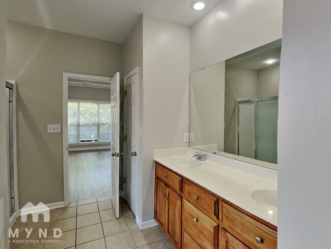 Building Photo - 26540 Mill Creek Dr