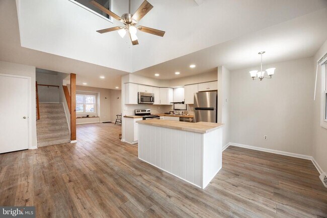 Building Photo - 1104 St Michaels Ct