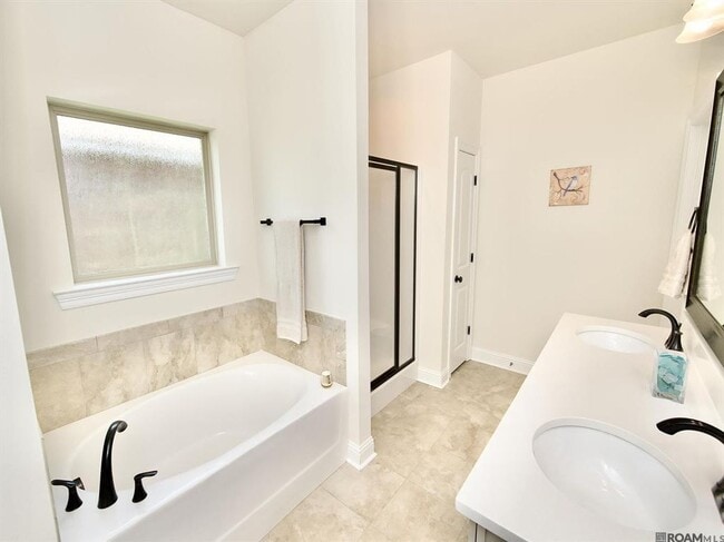 Building Photo - 17065 White Ibis Ave