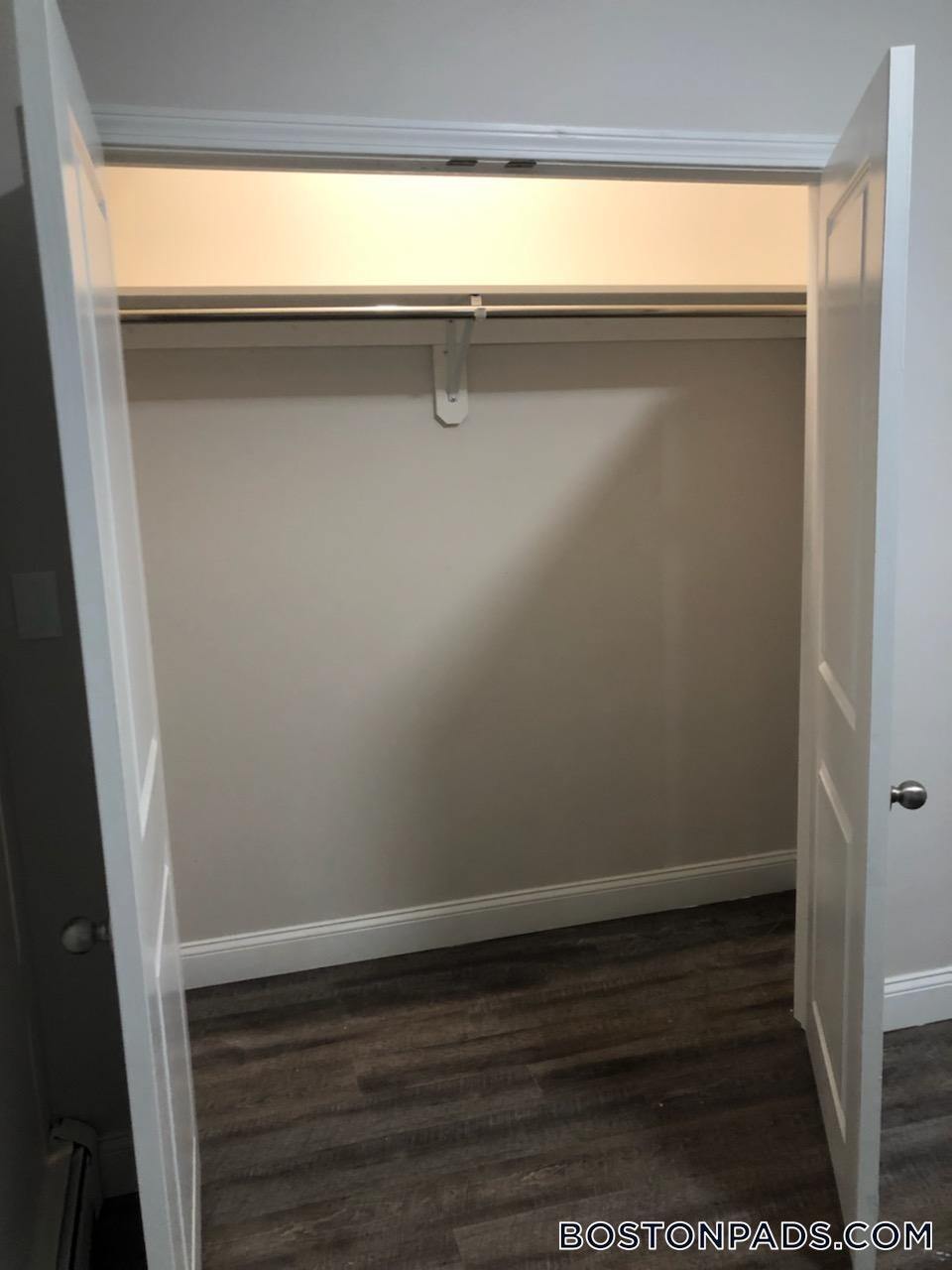 Building Photo - 89 Park Dr