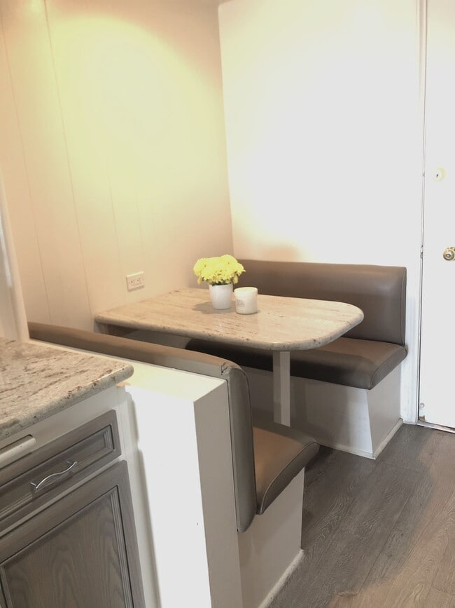 Building Photo - 23914 De Ville Way