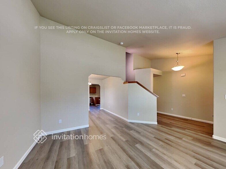 Building Photo - 19118 25th Ave E