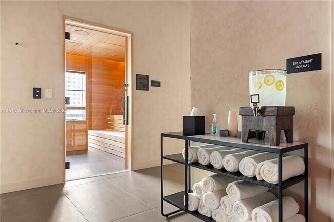 Building Photo - 159 NE 6th St