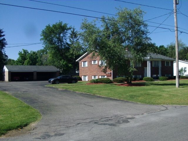 Building Photo - 2 br, 1 bath 4plex - 56th St 466