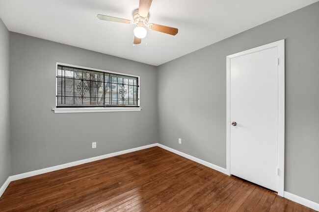 Building Photo - 8710 Bertwood St