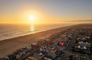 Building Photo - 3705 Sunset Ln