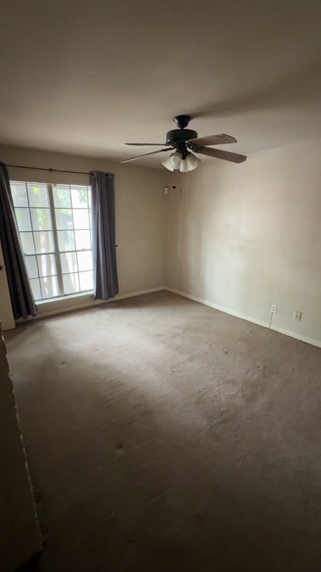 Building Photo - 3402 Timmons Ln