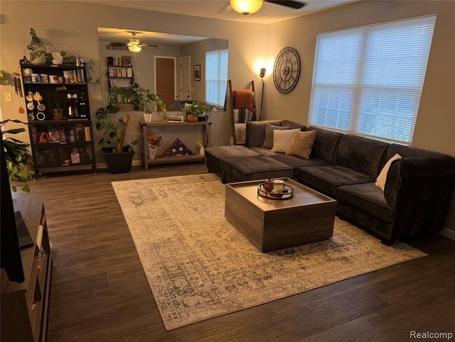 Building Photo - 15870 Charleston Dr