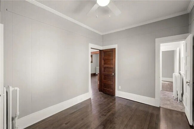 Building Photo - Updated 3 BR/1 BA Single-Family Home in St...