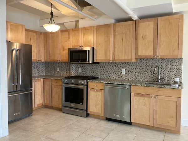 Building Photo - 300 COMMUNIPAW Ave