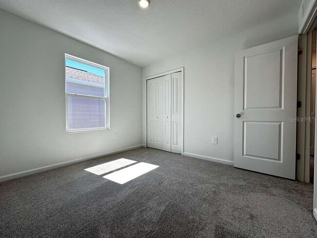 Building Photo - 5431 Meadow Walk Dr