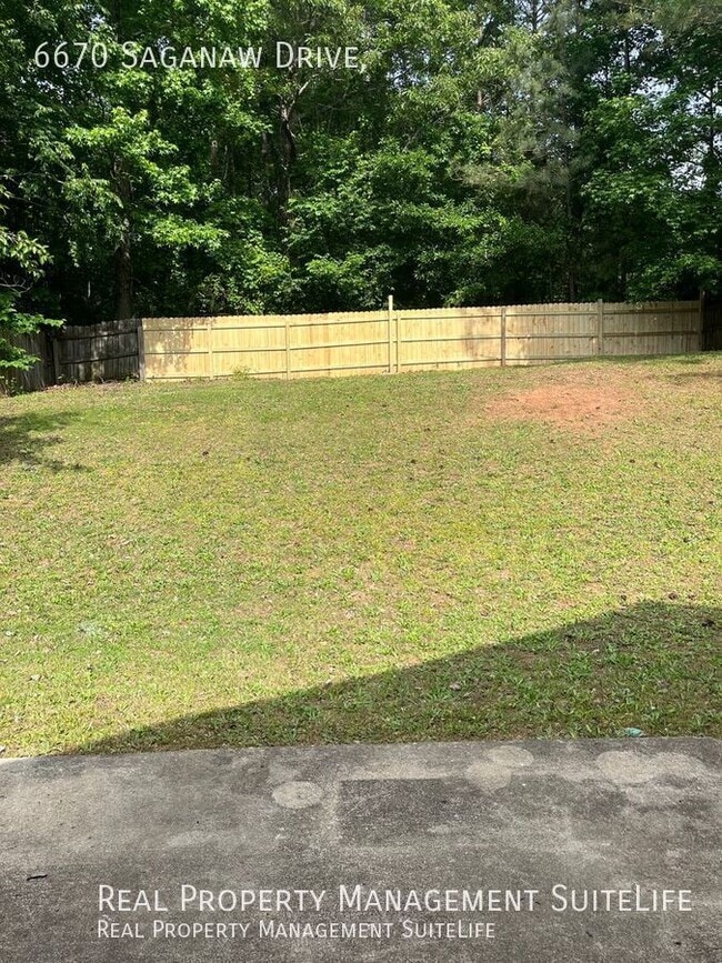 Building Photo - 6670 Saganaw Dr