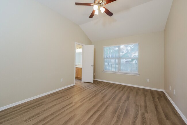 Building Photo - 2221 Nicholas Crossing