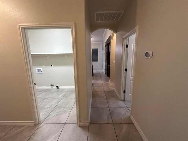 Building Photo - 7227 Sylvia Plath Dr