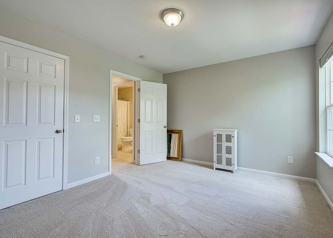 Building Photo - 1304 Fenner Ct