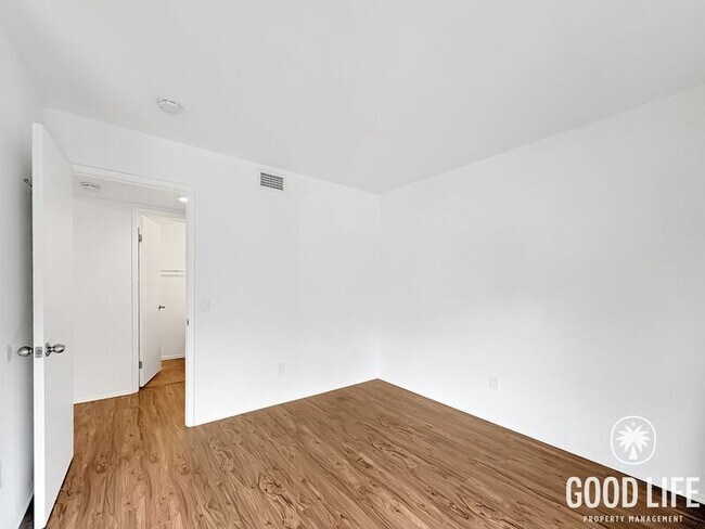 Building Photo - 12851 Caminito Del Canto