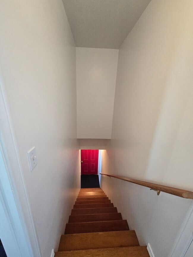 Building Photo - ?PRICE IMPROVED!!?Peaceful Mountain Home i...