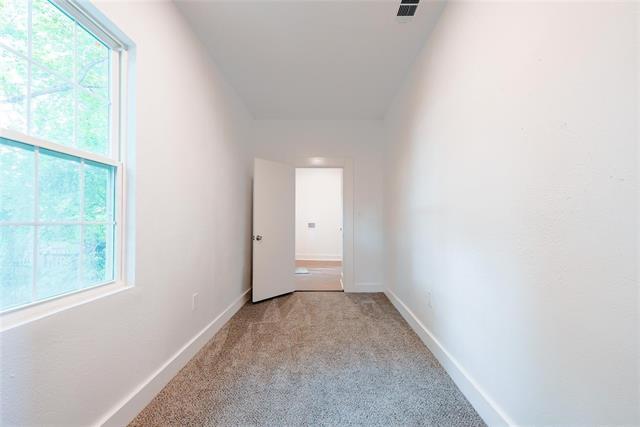 Building Photo - 335 N Marsalis Ave