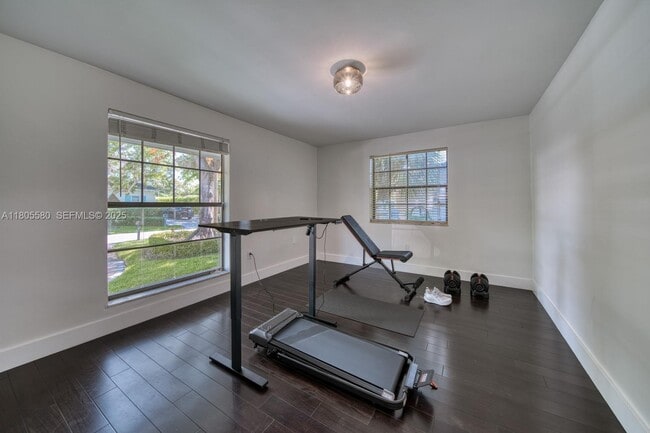 Building Photo - 1442 Coruna Ave