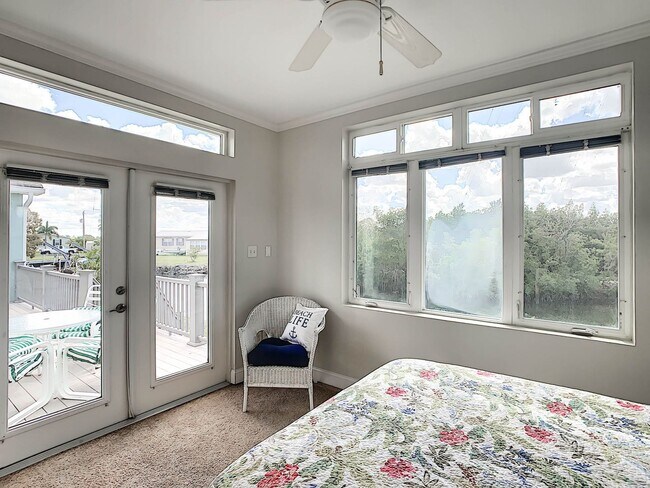 Building Photo - 631 Tahiti Ct