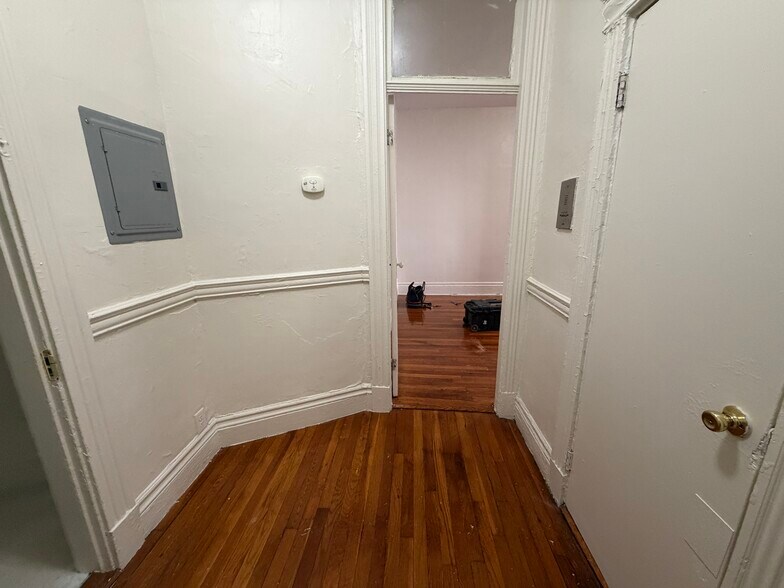 Building Photo - 25 Walbridge St