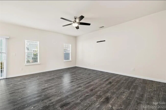 Building Photo - 12224 Whiteside Dr