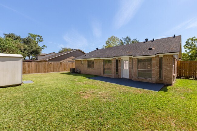 Building Photo - 20023 Timber Forest Dr