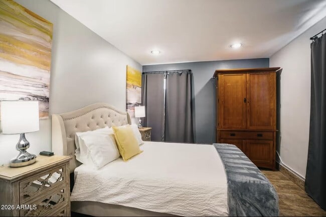 Building Photo - 6951 E 1st St