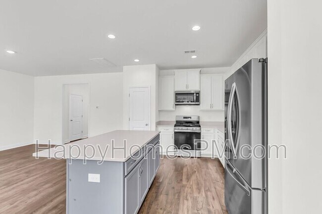 Building Photo - 335 Chapman Cir