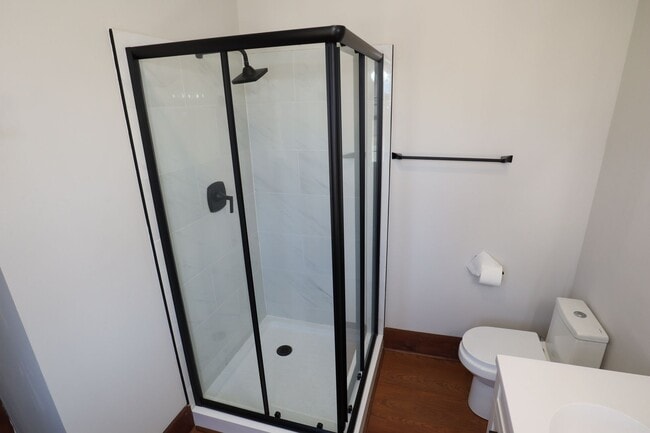 Building Photo - Newly Updated 3 Bedroom Home!