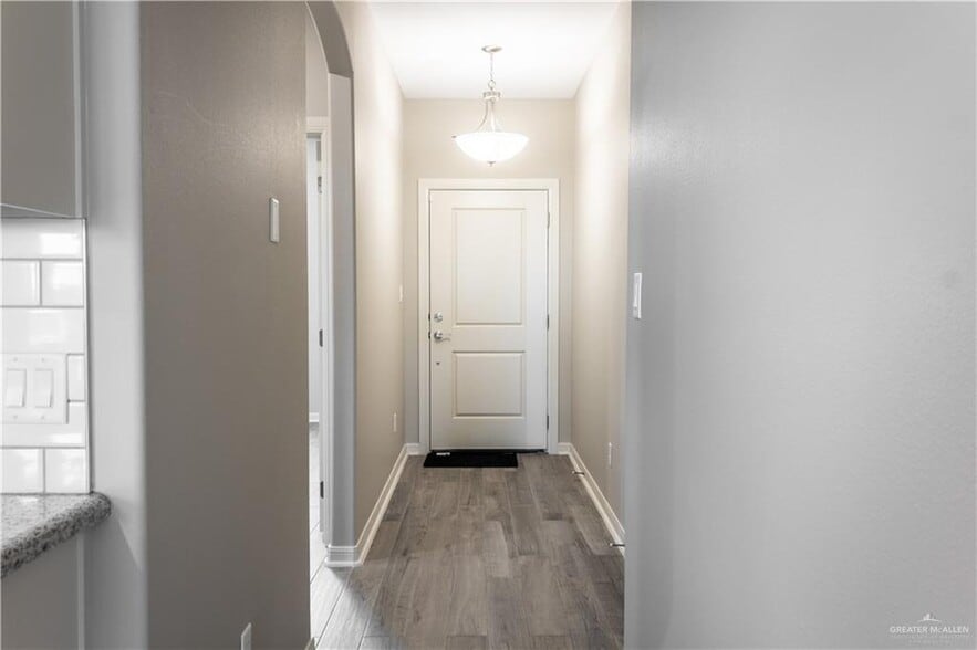 Building Photo - 14224 Chalk Ridge Dr