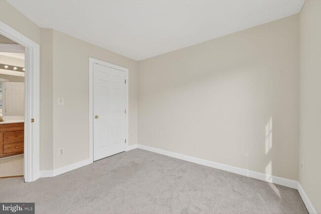 Building Photo - 6652 Debra Lu Way