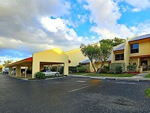 Building Photo - 8805 Lateen Ln