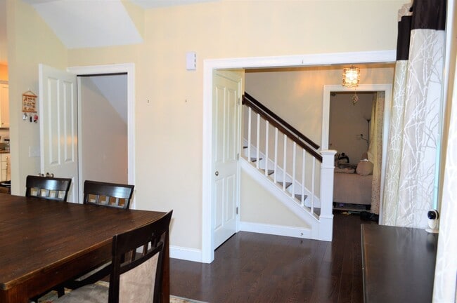 Building Photo - Spacious Four-Bedroom House in the Heart o...