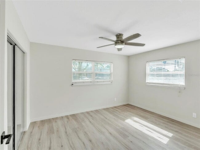 Building Photo - 4870 Venetian Blvd NE